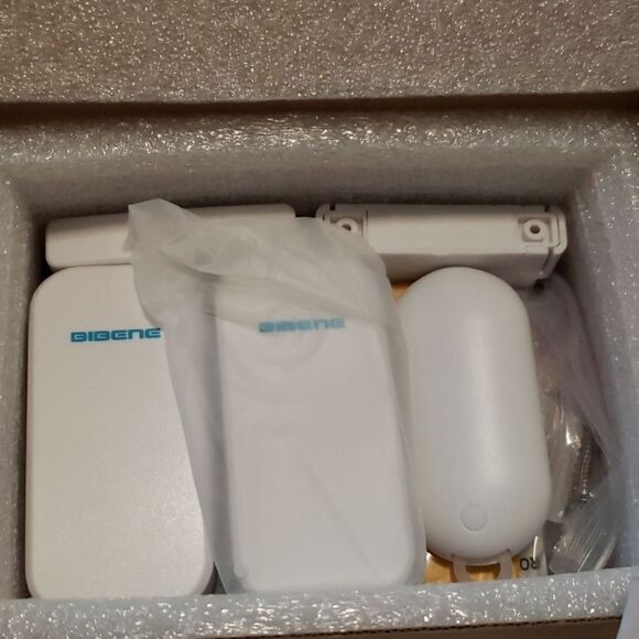 🆕️wireless alarm system (w/ remote) - Picture 3 of 3